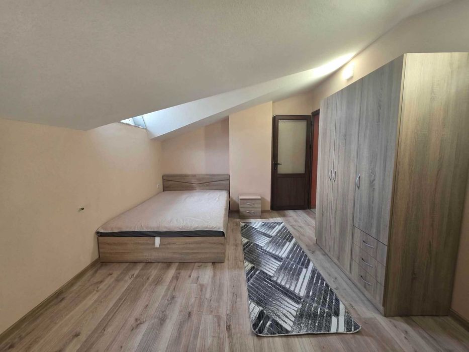 Просторен апартамент с три спални в кв.Каменни,гр. Хасково