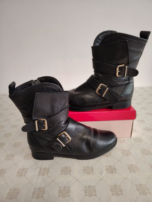 Ghete din piele pentru femei M 37
