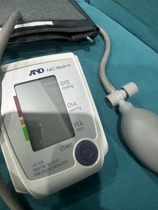 Продаю Алмаг, тонометр, апликатор кузнецова