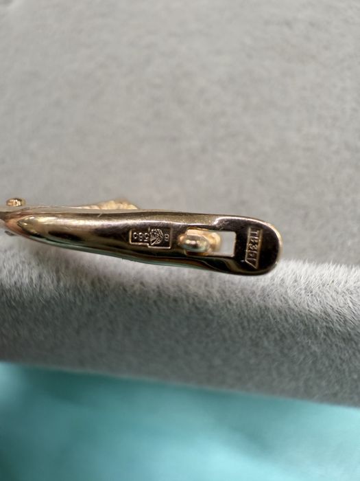 Золотые серьги с фианитами