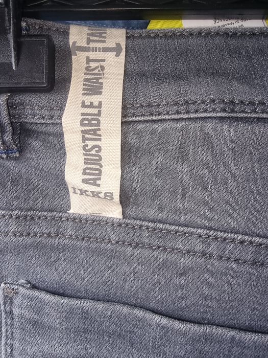 Blugi noi IKKS mărimea 13-14 ani