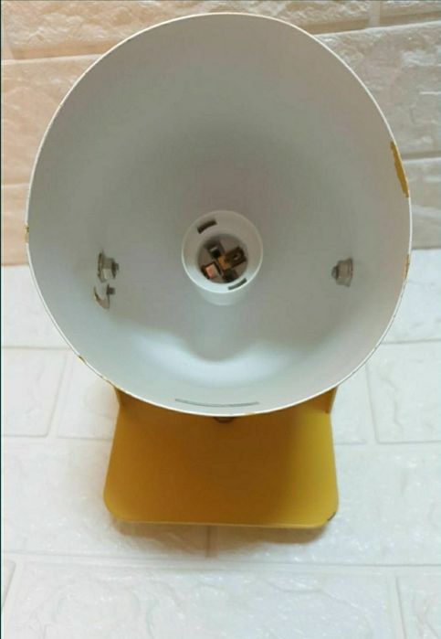 Aplica pentru perete