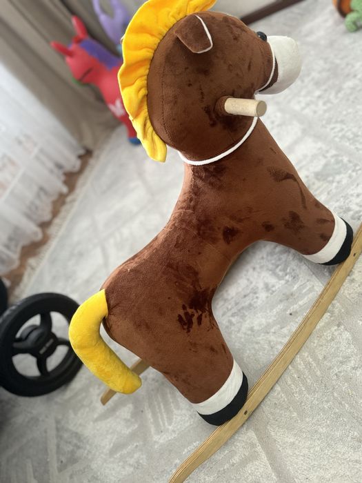 Продам лошадка-качалка