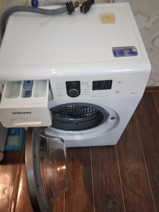 Samsung стиральная машина б/у. В отличном состоянии.