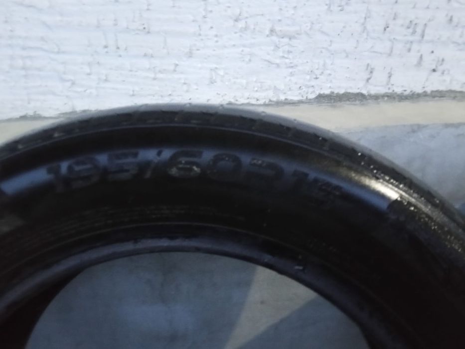Продам шины б/у авто