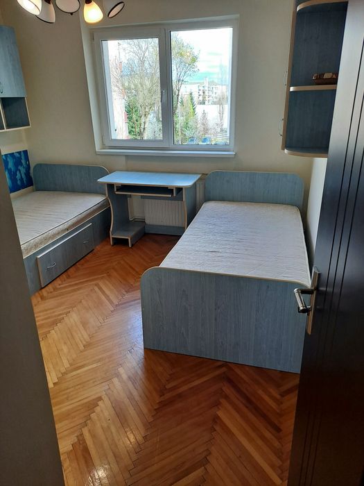 Inchiriez apartament 3 camere