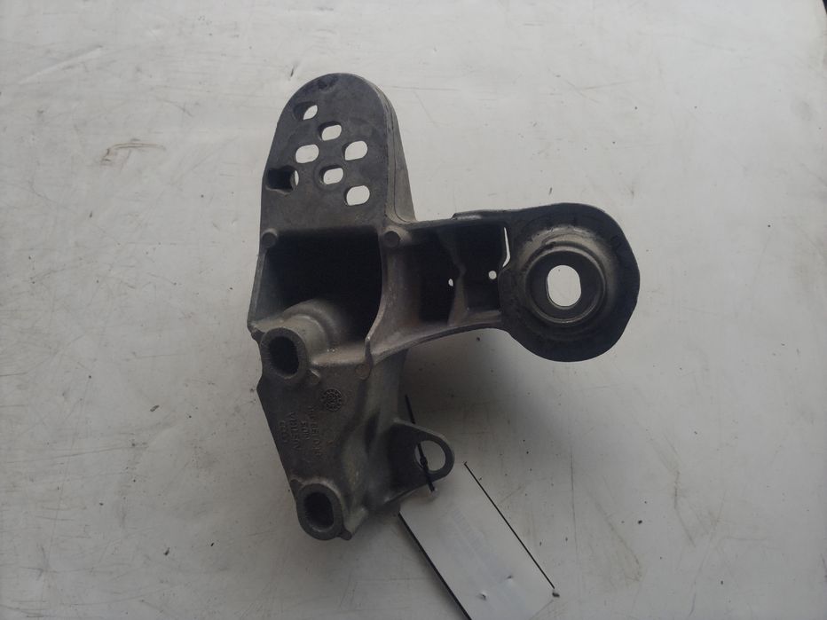 Suport bara stabilizatoare Volkswagen Passat 2005 8E0199351