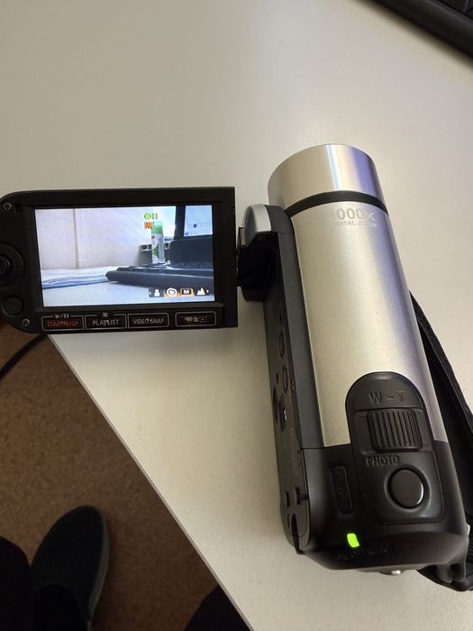 Видео камера Canon Legria FS406