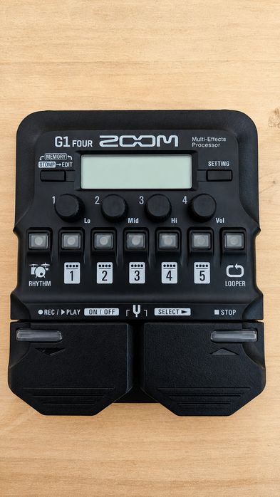 Zoom g1four процессор эффектов