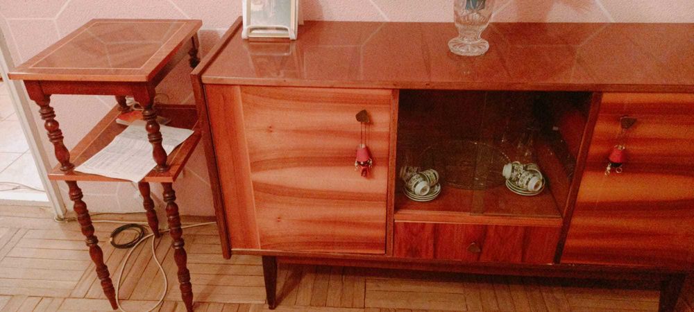 Mobilier Clasic de Calitate din Lemn