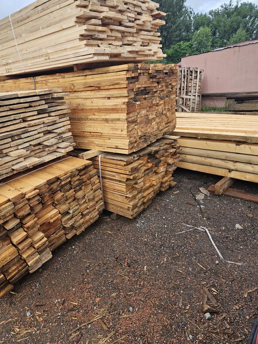 Vind cherestea rasinoase asteriala .Pret 800/mc