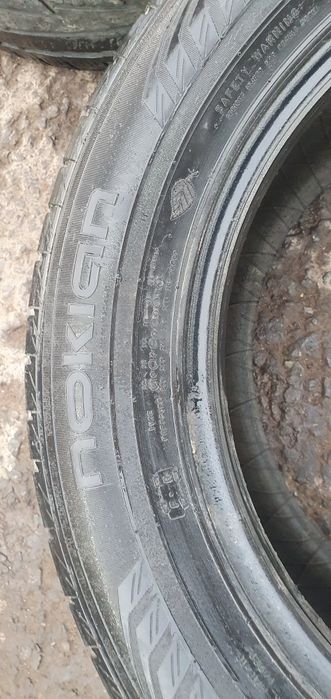 Продаю летние шины пара