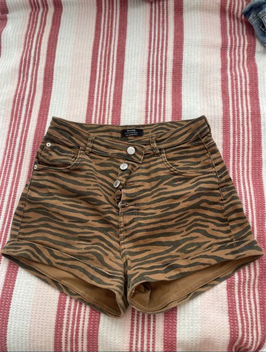 дамски къси дънкови панталони и поли