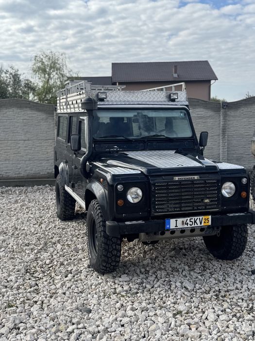 Land Rover Defender//Ovelanging