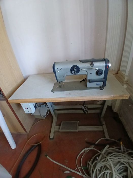 Tikuv moshinasi sotiladi