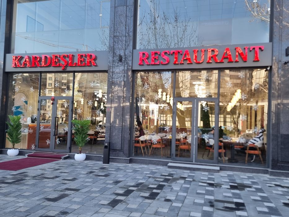 Реклама буква банер tashqi reklama xizmati bukva banner