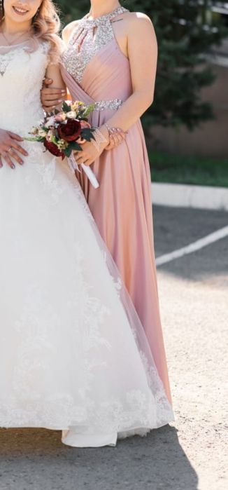 Продам платье размер 44