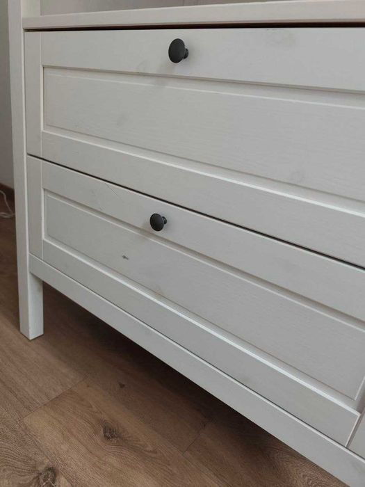 Скрин + маса за повикване, Sundvik, IKEA/Комод + стол для пеленания, Sundvik, IKEA