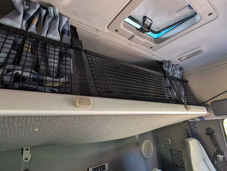 Влекач Volvo FH 12