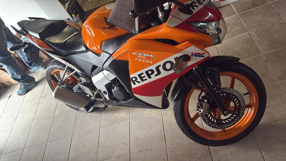 HONDA CBR 125 R IMPECABILA Imp Germania! ( 16 ani A1 CBR YZF Duke )