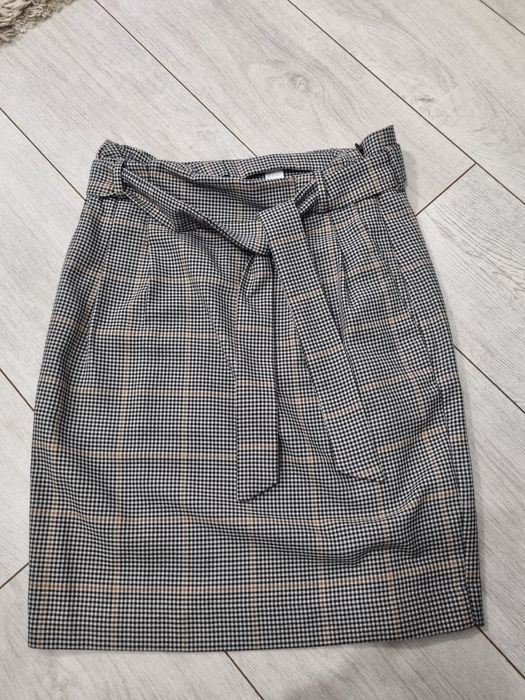 Fusta in carouri H&M