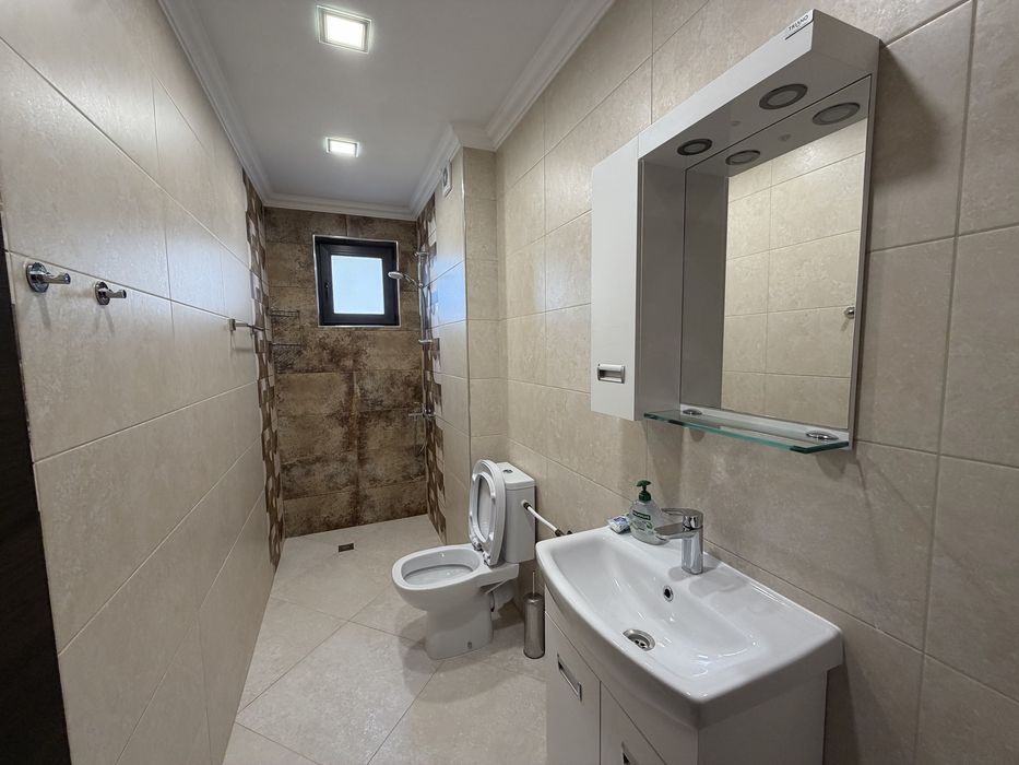 Тристаен апартамент под наем