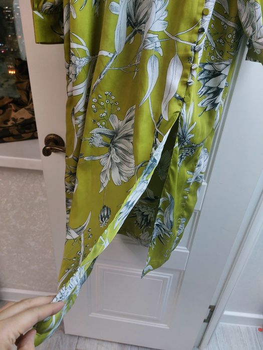 Продам платье шелковое