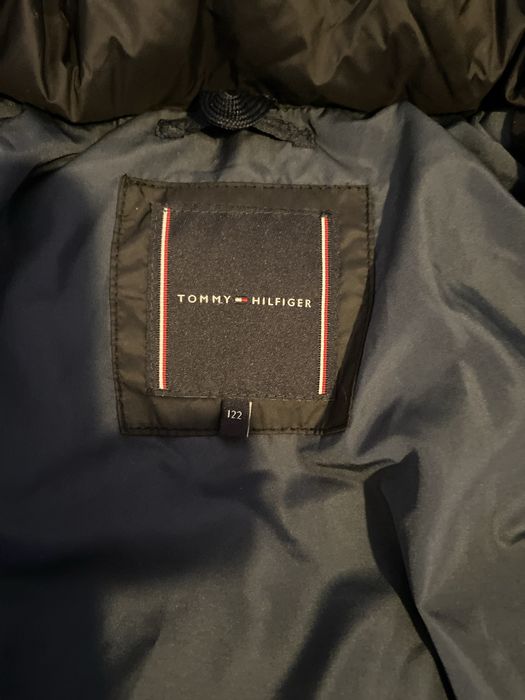 Vand geaca copii masura 122 de firma. Pret pe bucata!