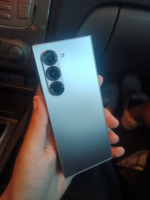 Z fold 6 512gb ca nou fara zgarueturi