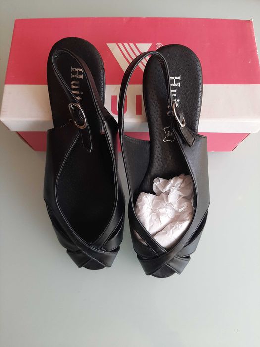 Ефектни дамски сандали с нисък ток, р-р 37. НОВИ.