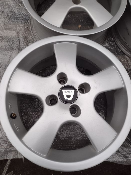 Перфектни ENZO 15-4x100 ET38 6.5j  Дачия Докер