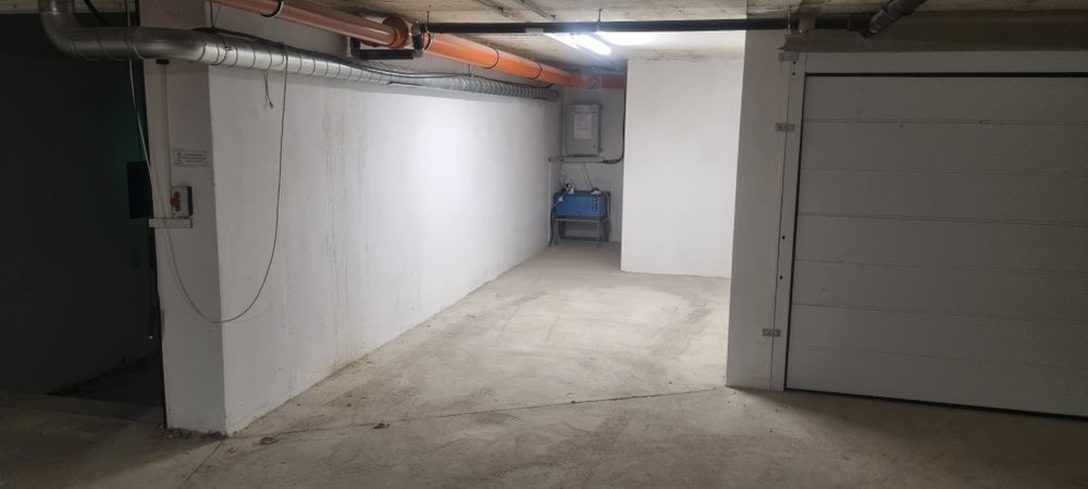 Дава се под наем Гараж / Паркомясто в Варна, Погреби - 15 кв.м за 86.7 € - Снимка #2