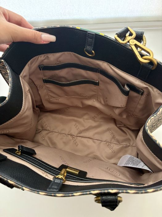 Продам оригинальную сумку GUESS