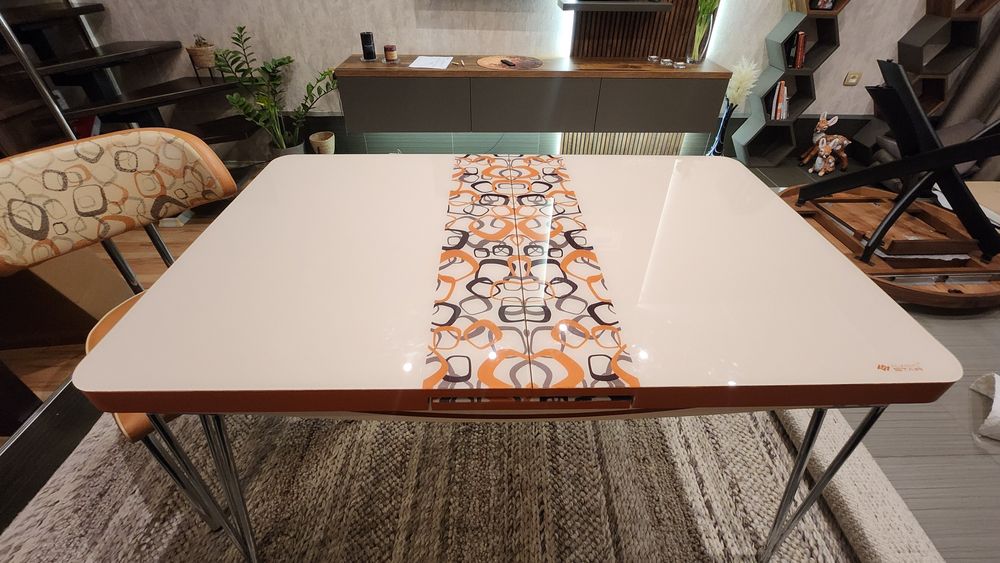 Разтегателна  маса