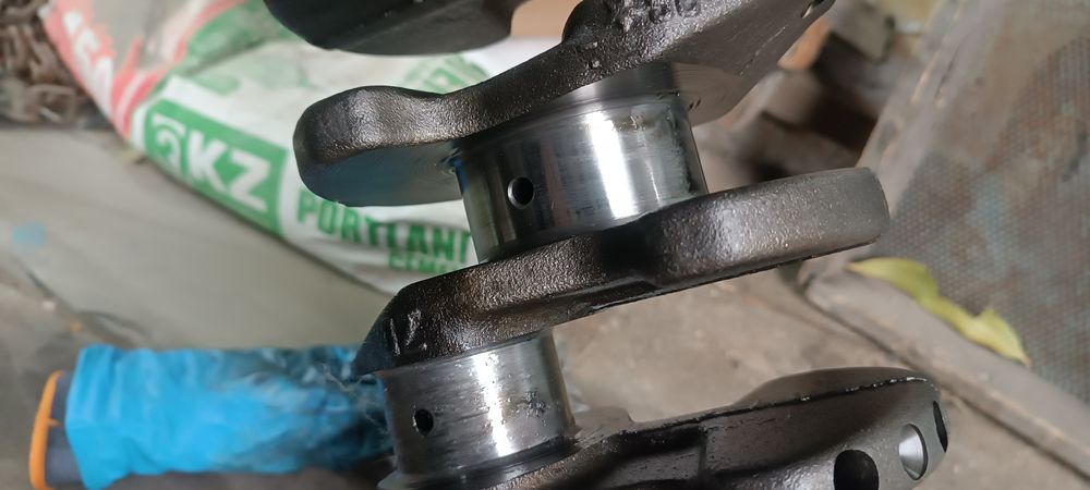 Продам коленвал zd30