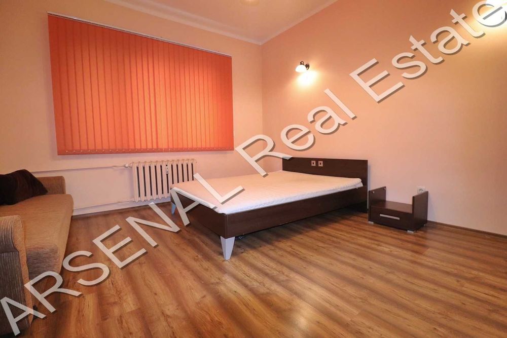 Дава се под наем Тристаен апартамент в София, Център - 110 кв.м за 800 € - Снимка #5