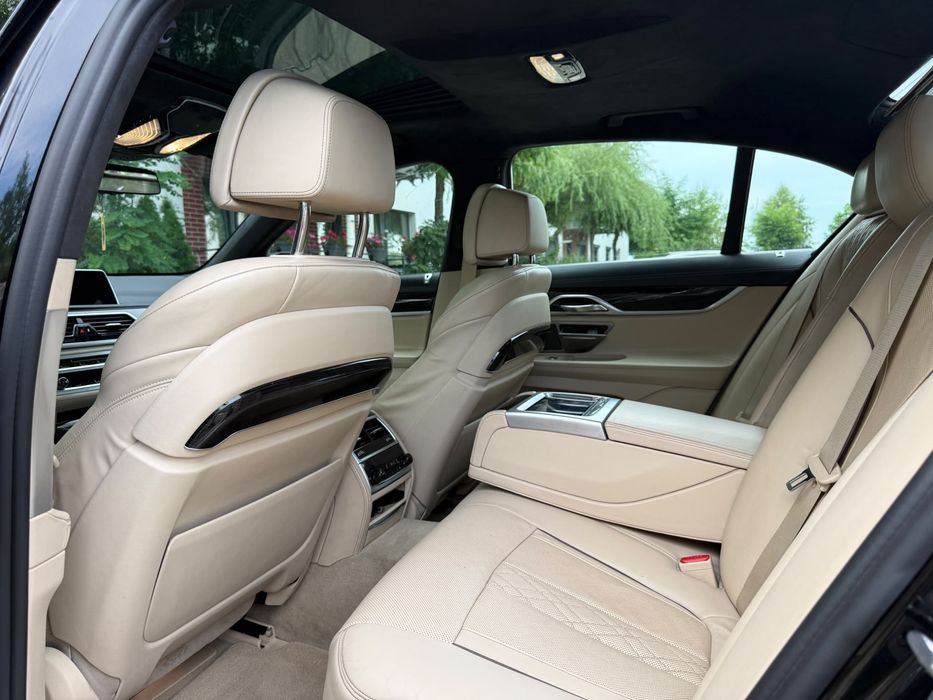 PRET 24.500€ Bmw 750xi M pachet