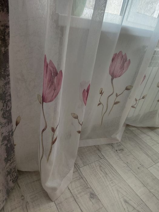 Продам тюль и шторы.
