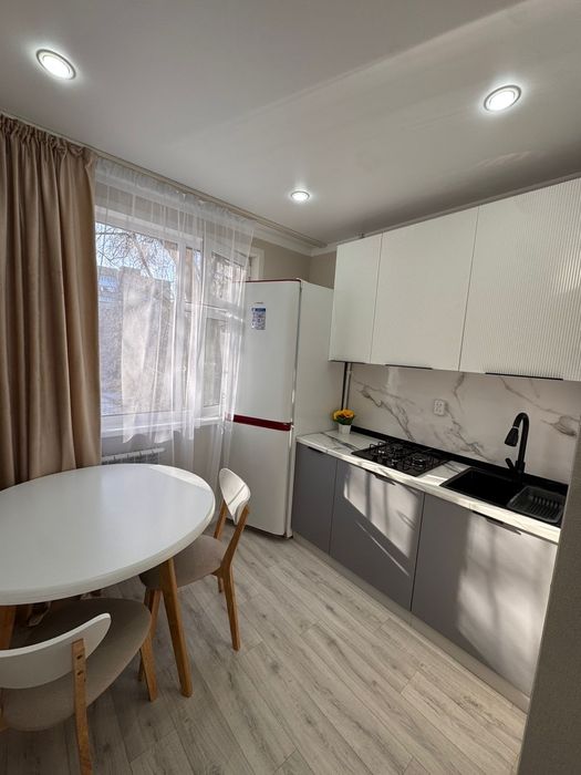 3 комн квартира ост.Диана с ремонтом