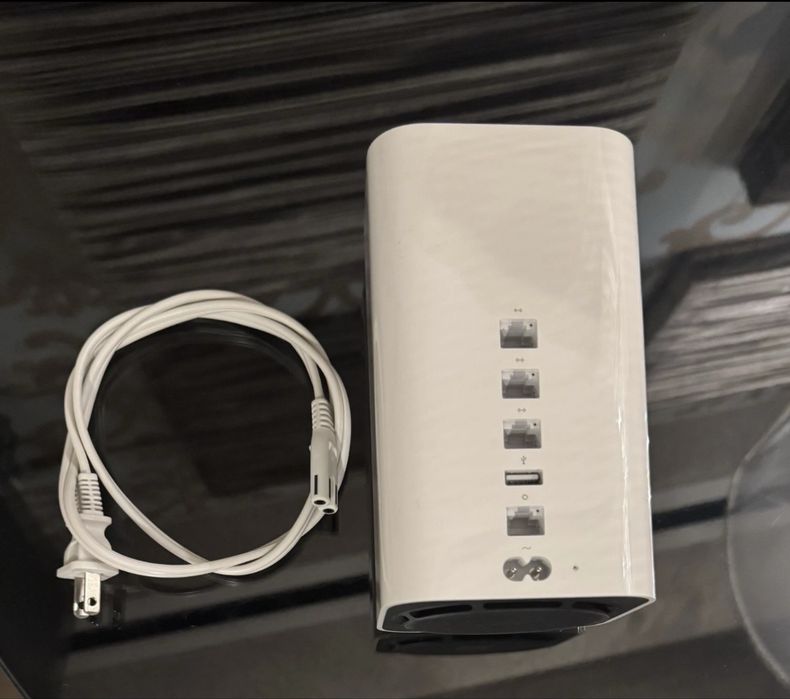 Роутер Apple AirPort Extreme, A1521, ME918LL