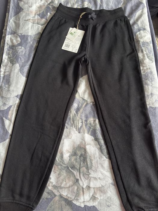 Спортно долнище- ново!