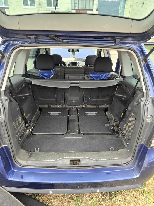Opel zafira B monocab