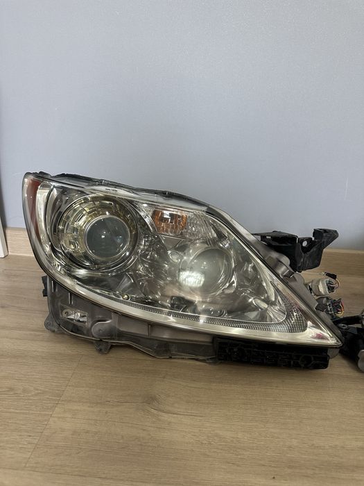 Фары на Lexus LS460 лексус лс460