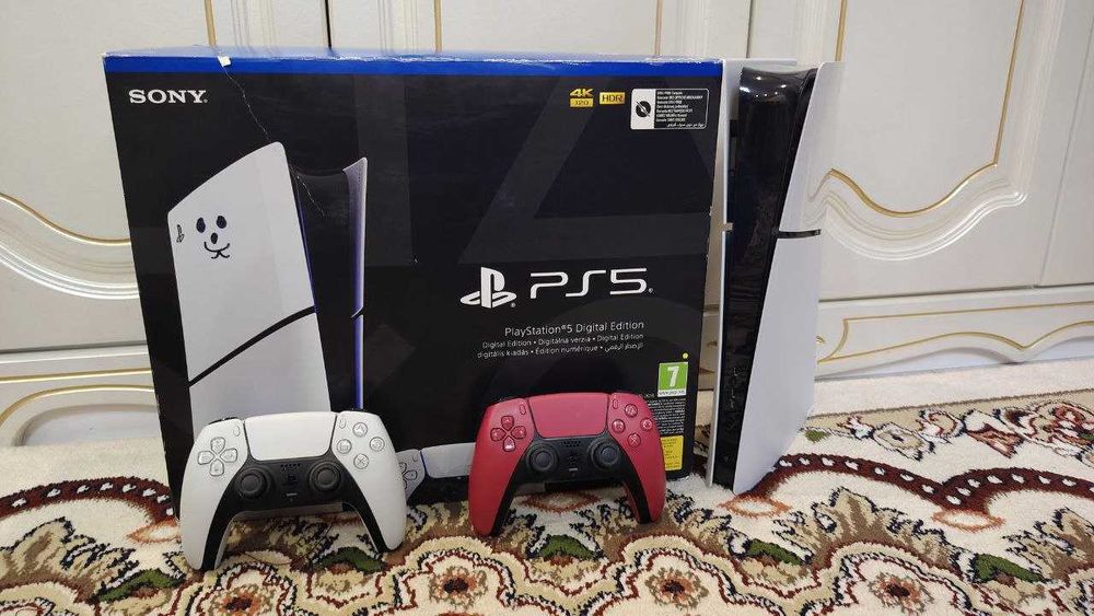 Playstation 5 slim Европы региона игры 2 джойстик состояние как новый