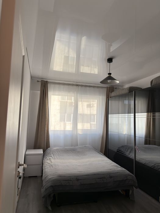 Închiriez Garsoniera cu loc de parcare