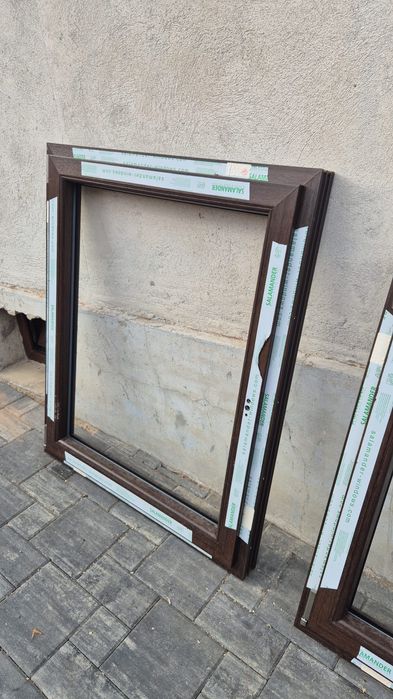 Geamuri PVC SALAMANDER + Feronerie ROTO