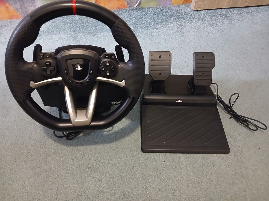 Vând volan Hori Racing Wheel Apex pentru ps4,ps5 și pc. Ca nou.