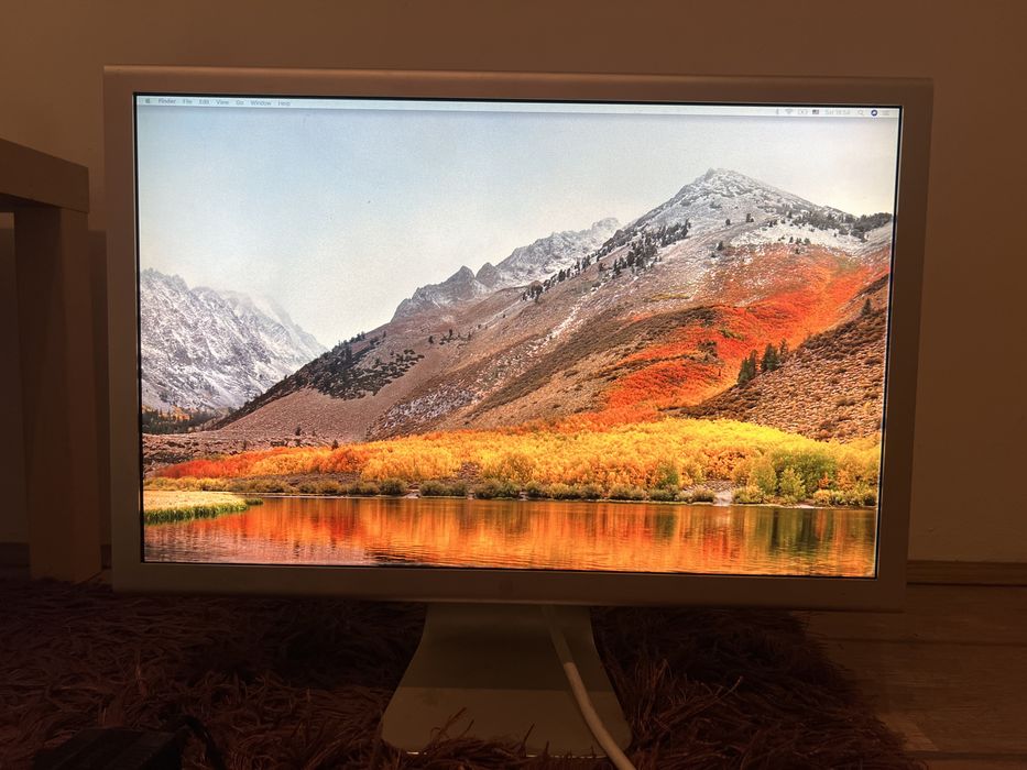 Apple cinema display 23''