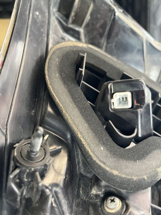 Фонарь задний Rav 4