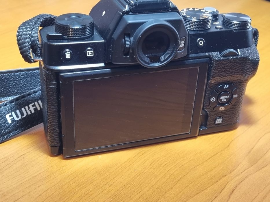 Fujifilm X-T100 body + 2 obiective